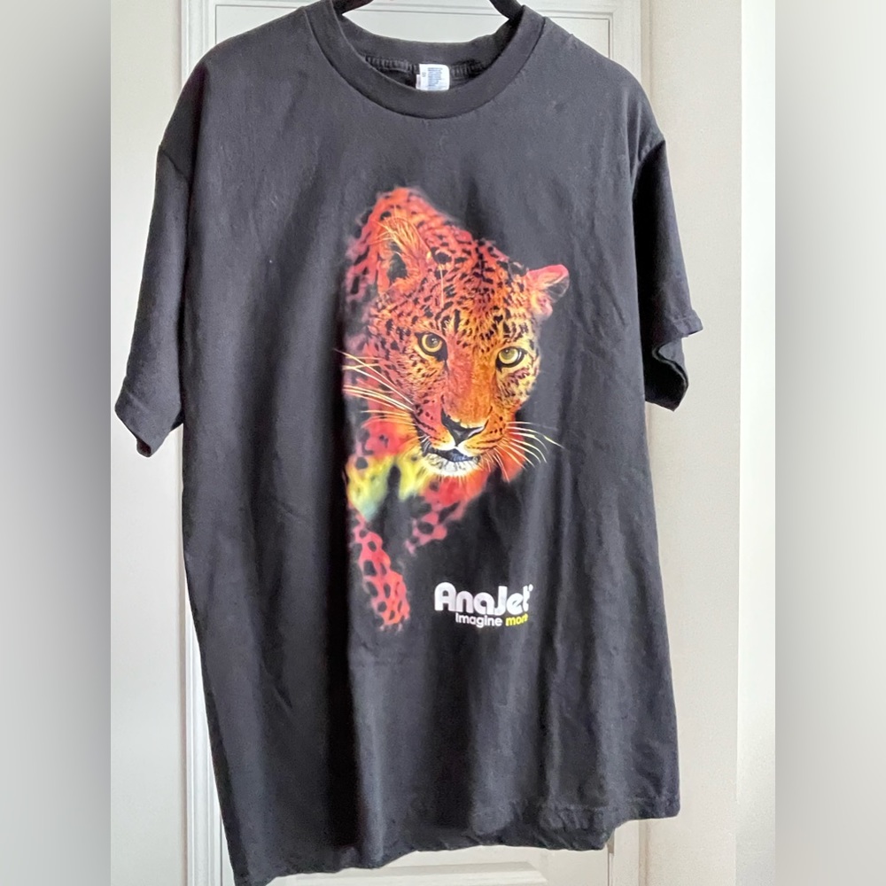 HD Leopard Tshirt Medium
